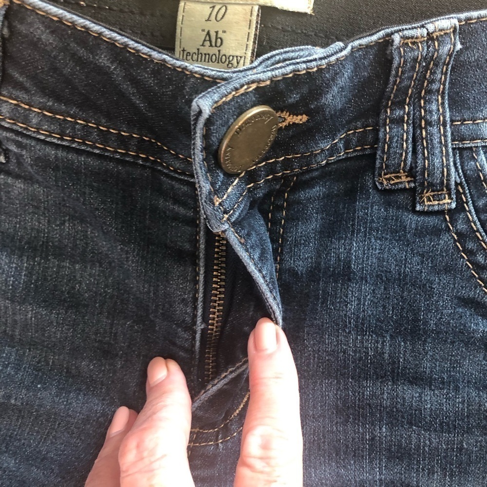 Democracy Size 10 Ab Technology jeans. Medium wash denim stretch mid-rise - Picture 5 of 10